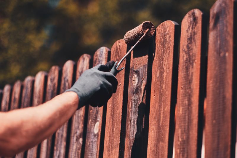 Pine Fence Staining - Pine Fence Staining Wayzata, Minnesota